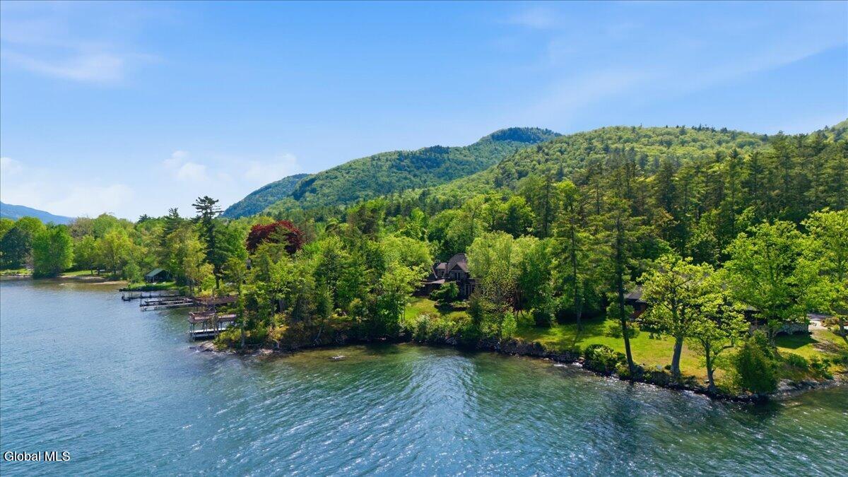 7938 Lakeshore Drive