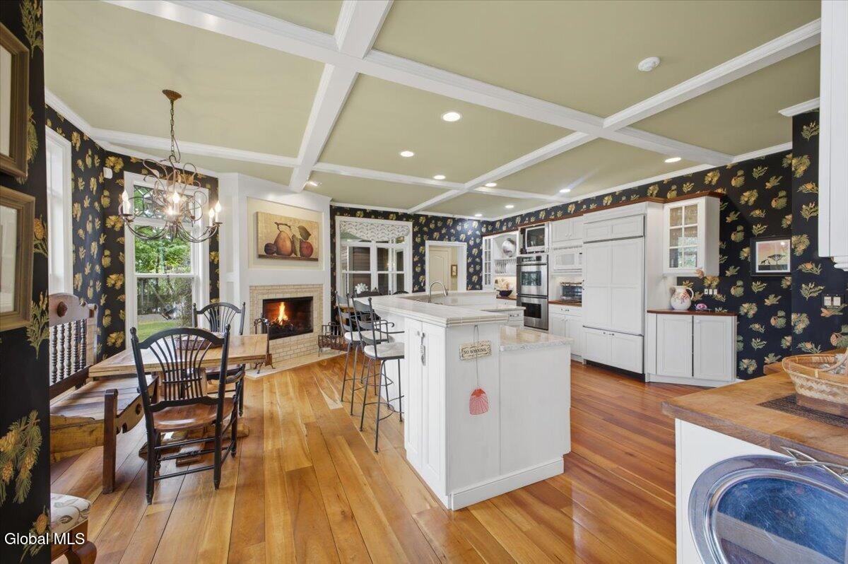 7938 Lakeshore Drive