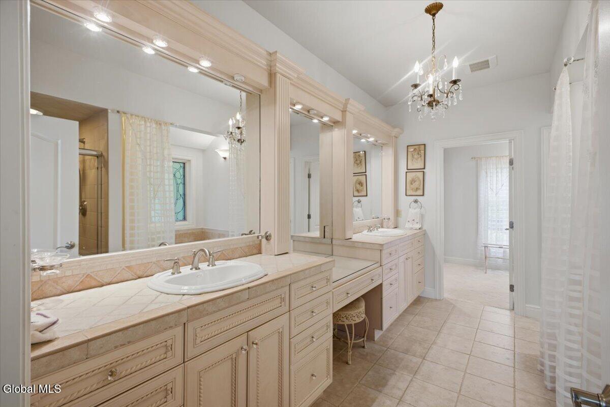 7938 Lakeshore Drive