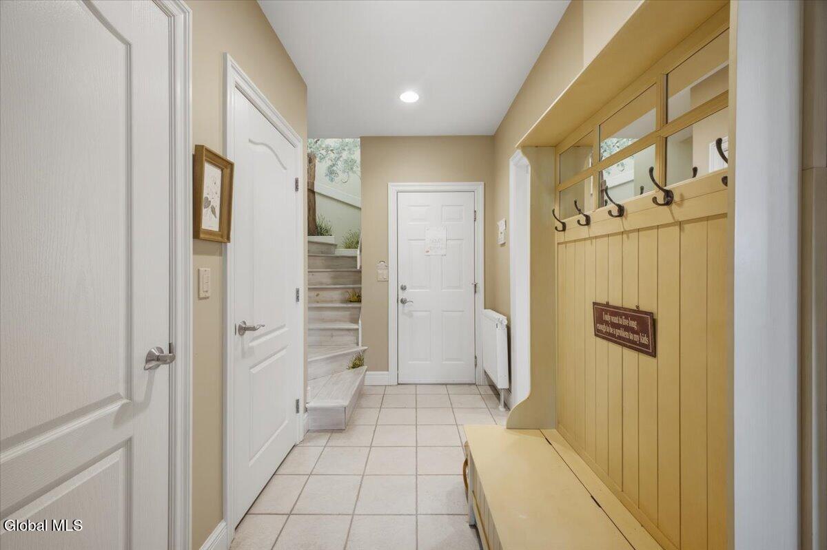 7938 Lakeshore Drive