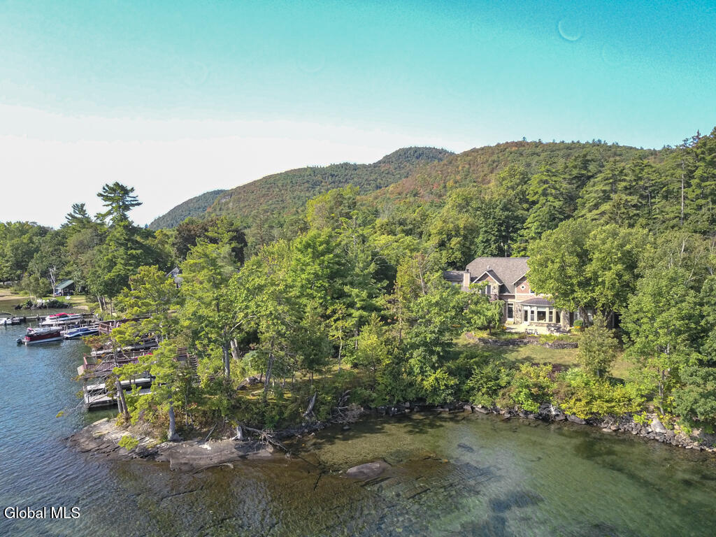 7938 Lakeshore Drive