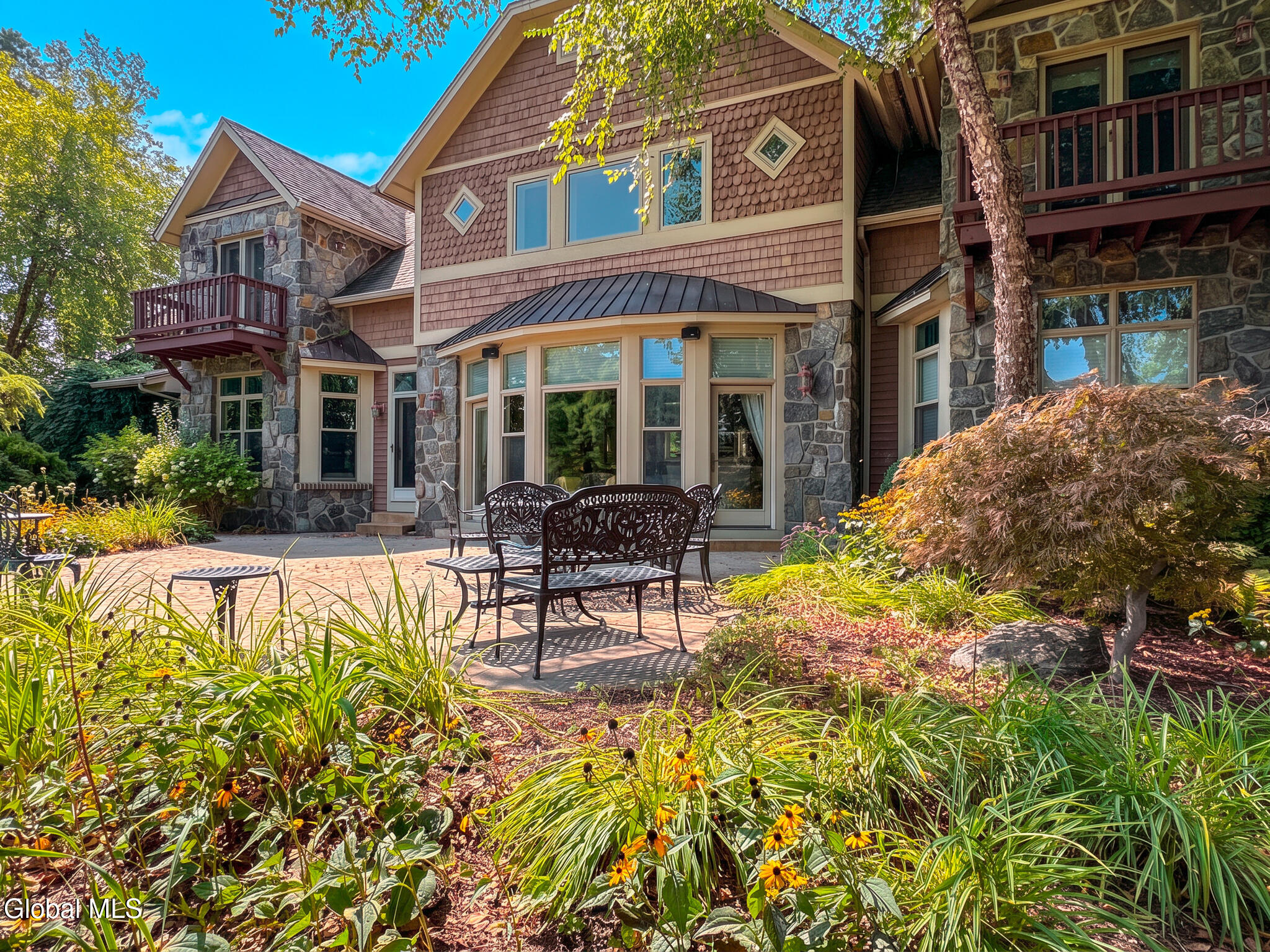 7938 Lakeshore Drive