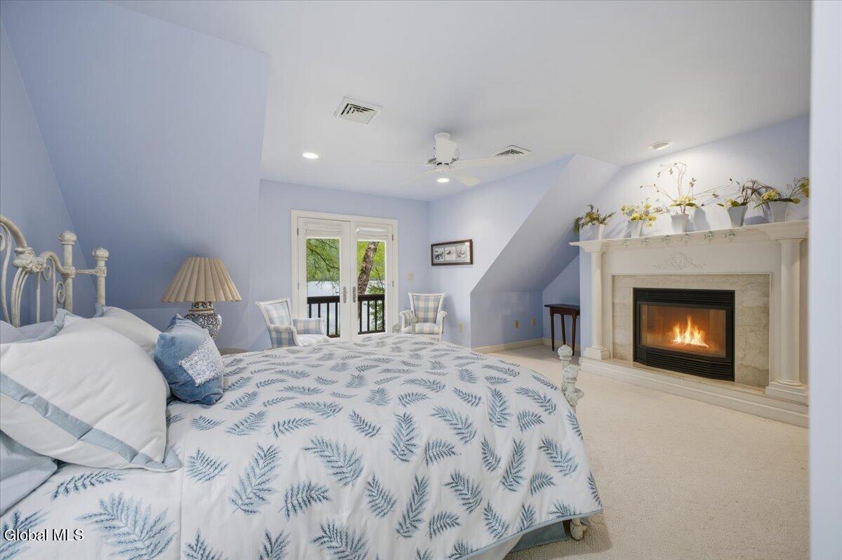 7938 Lakeshore Drive