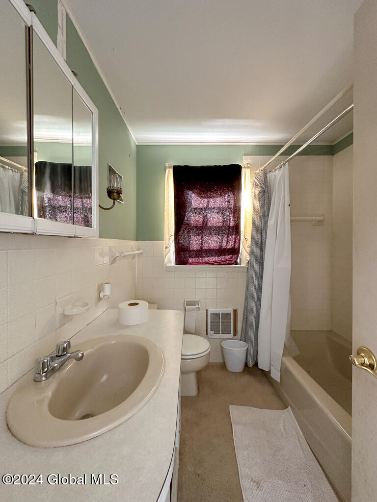 8 Delaware Avenue