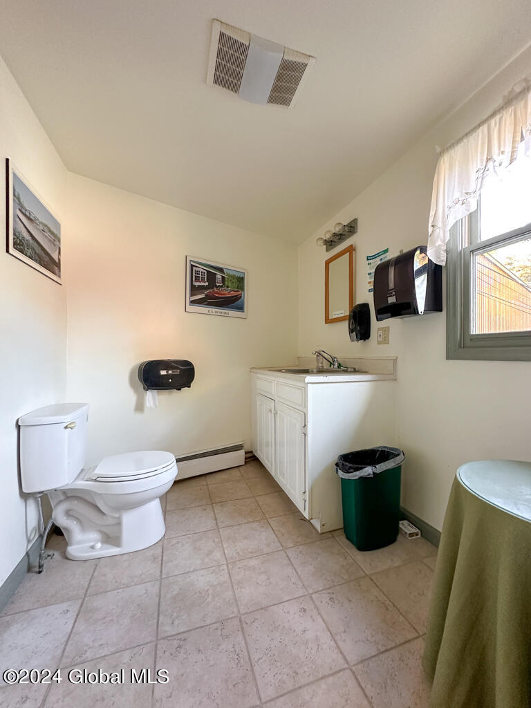 8 Delaware Avenue
