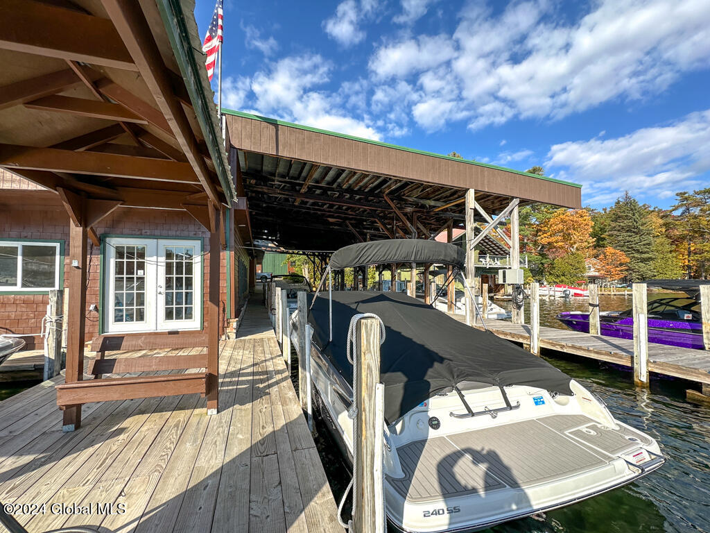 8 Delaware Avenue