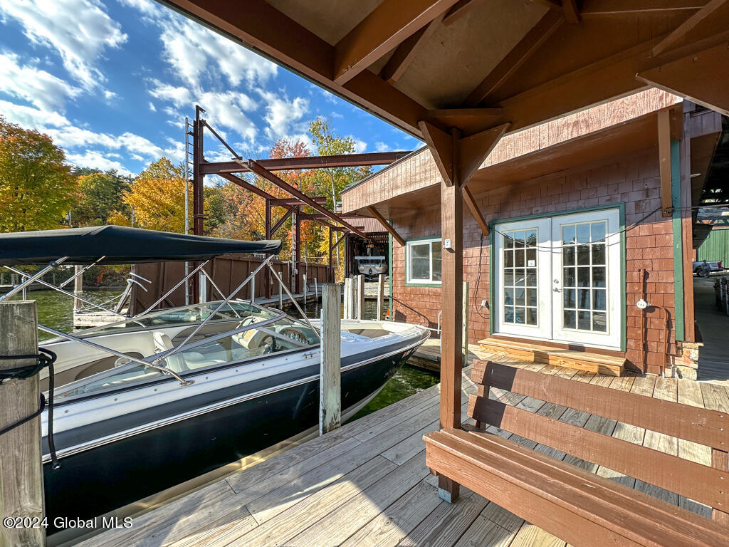 8 Delaware Avenue