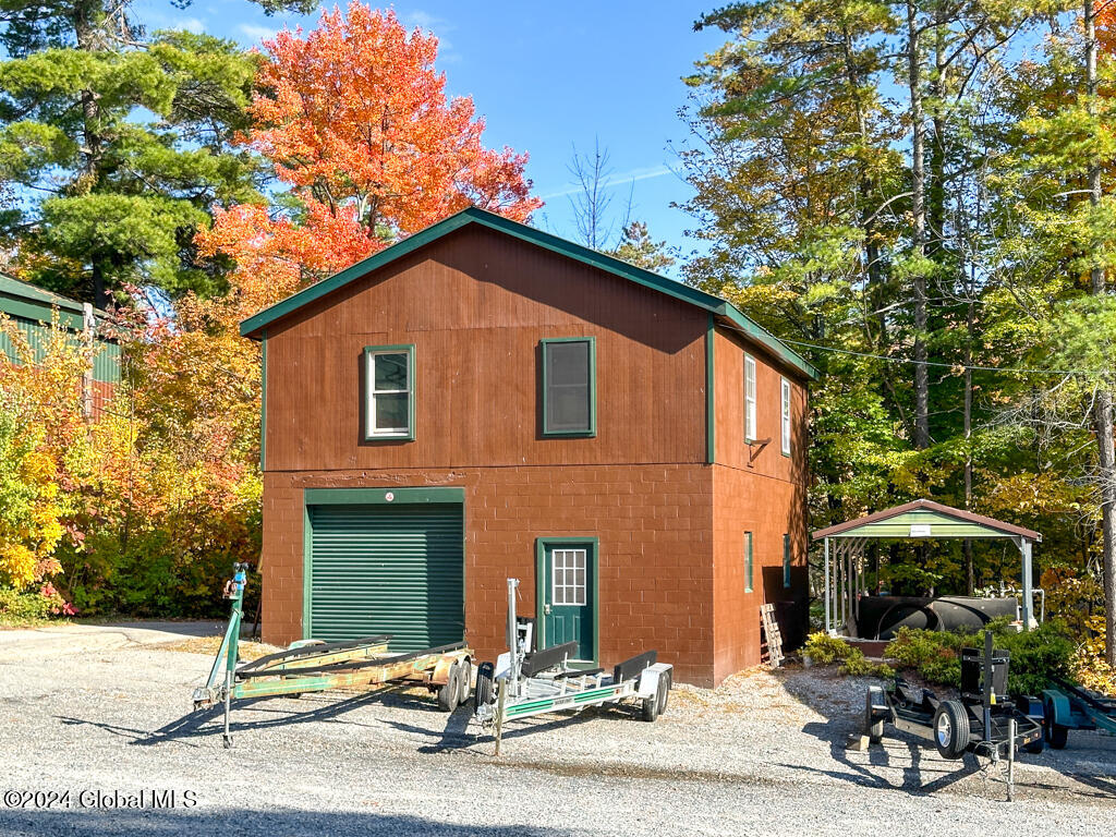 8 Delaware Avenue