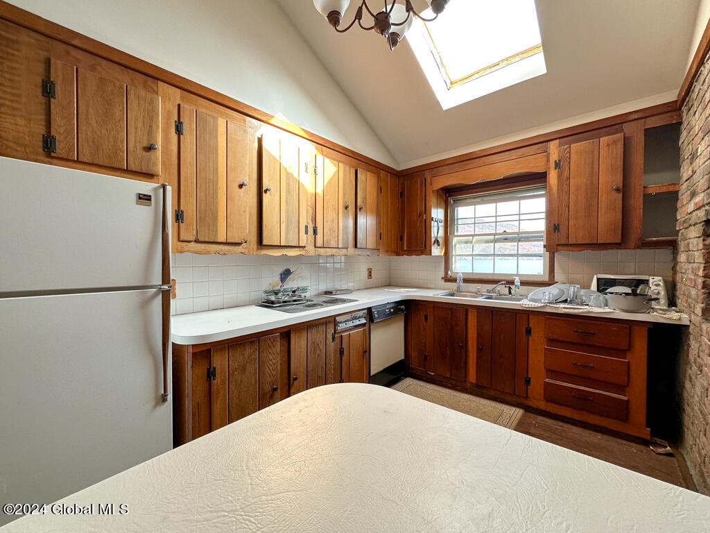 8 Delaware Avenue