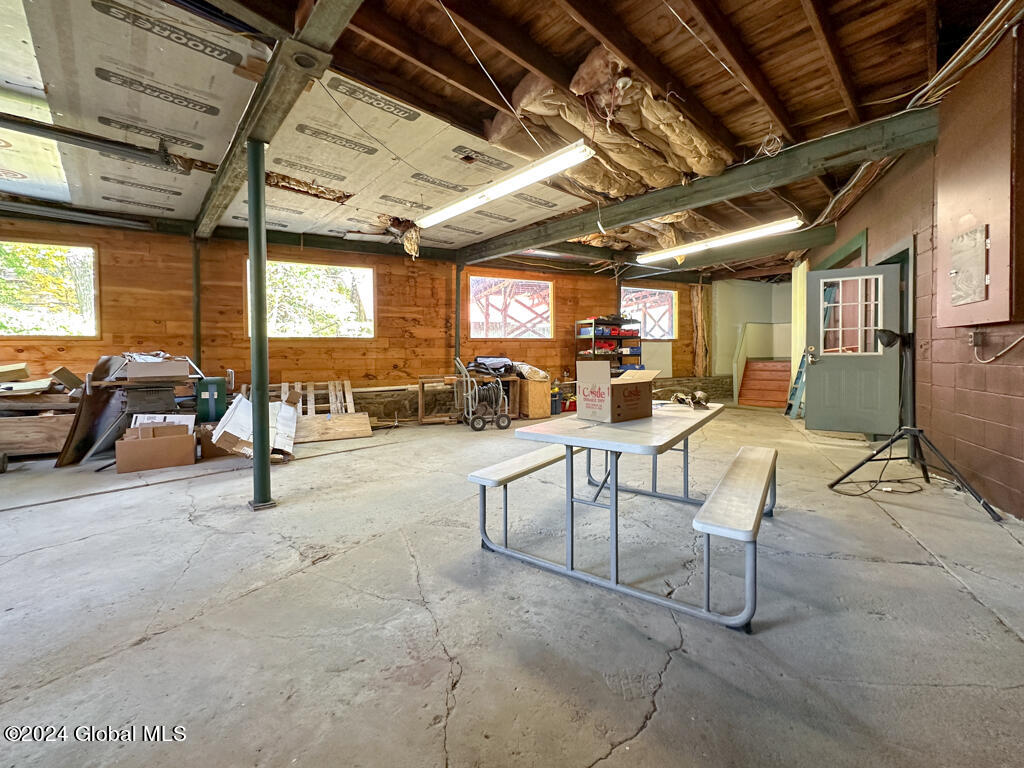 8 Delaware Avenue