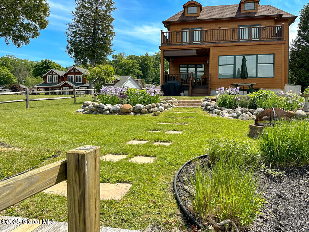 3 Rose Point Lane