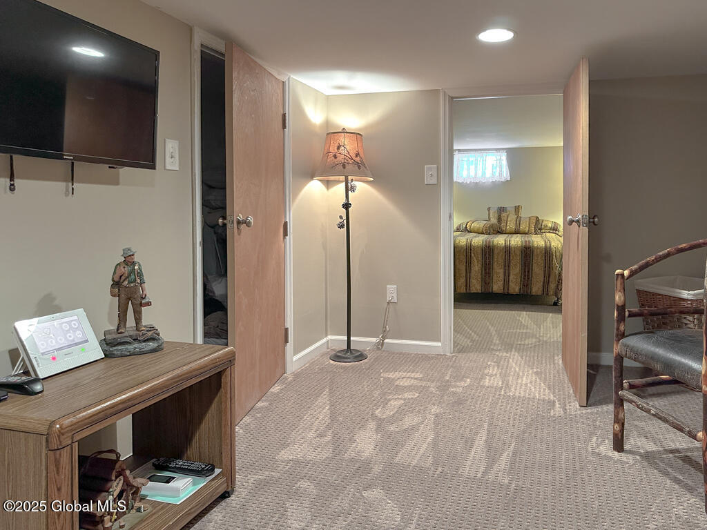 3 Rose Point Lane