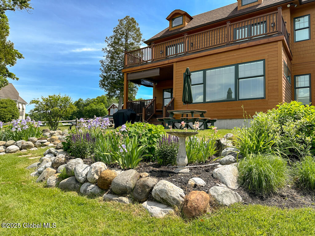 3 Rose Point Lane