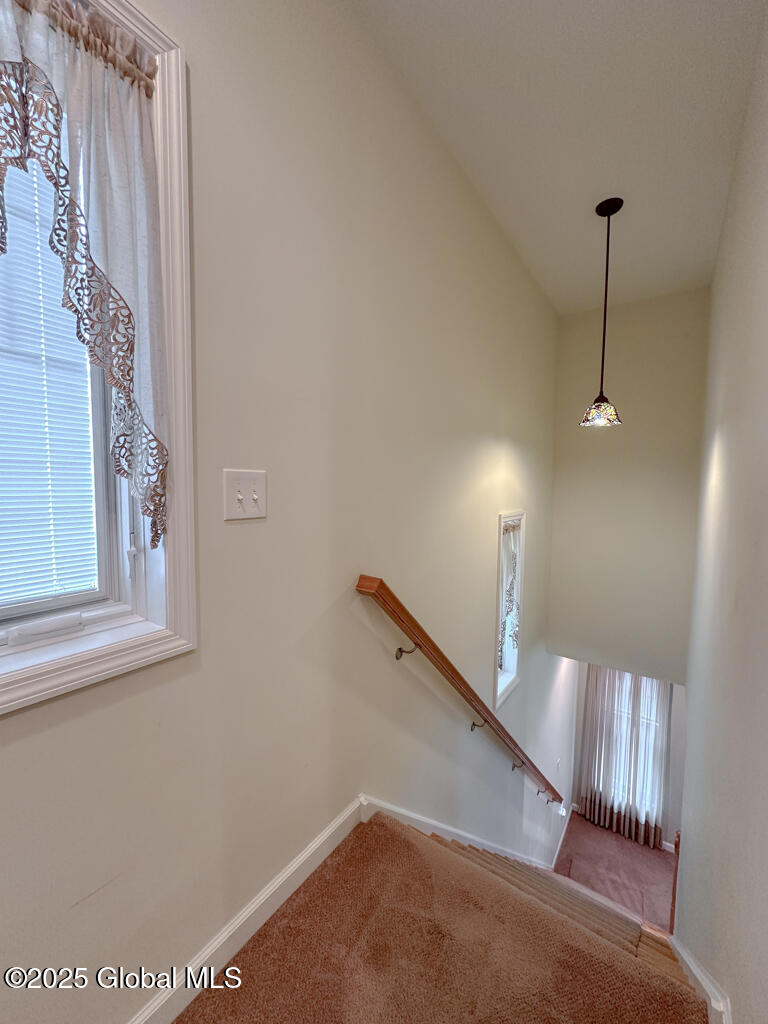 3 Rose Point Lane