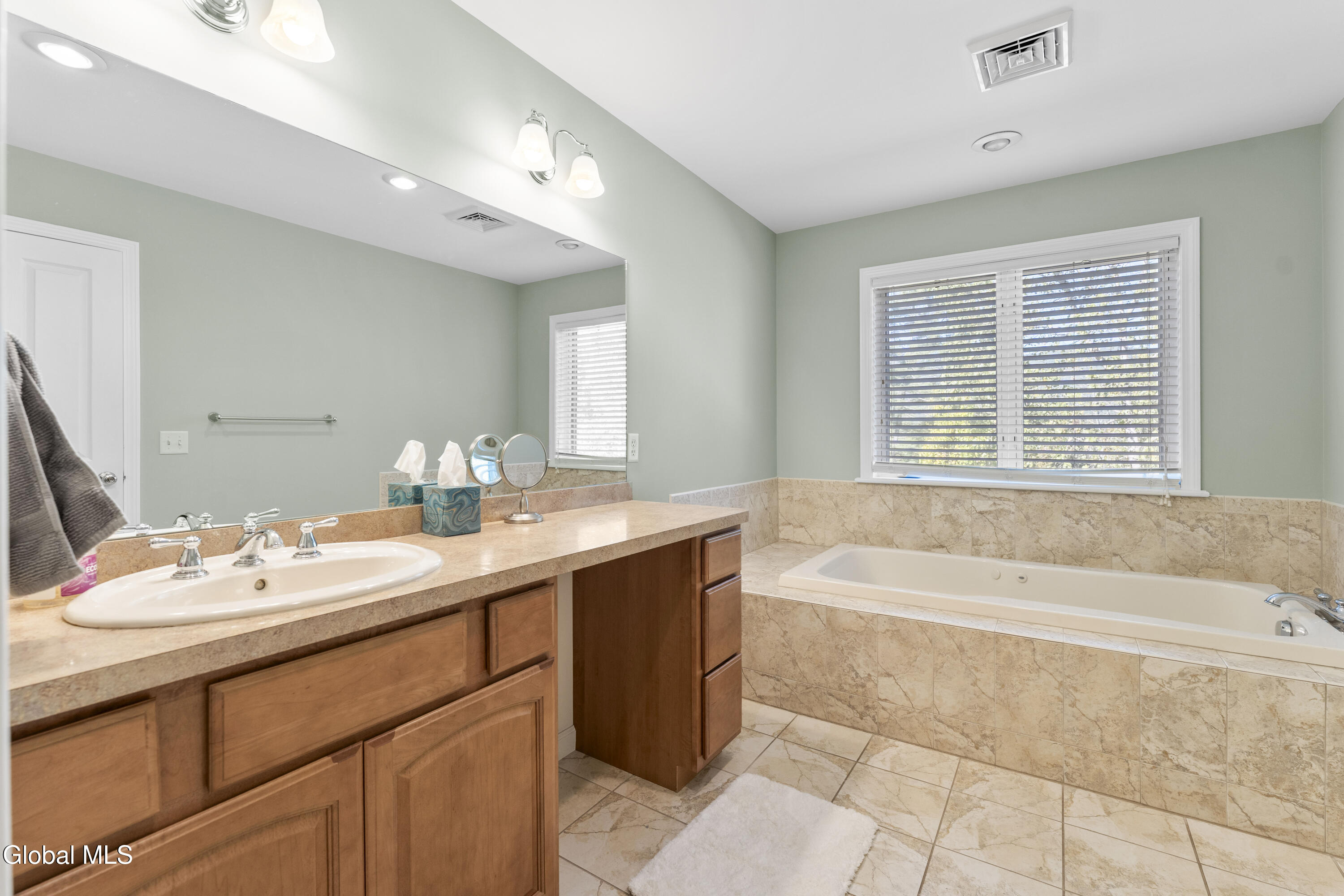 3884 State Route 9L, Unit 2