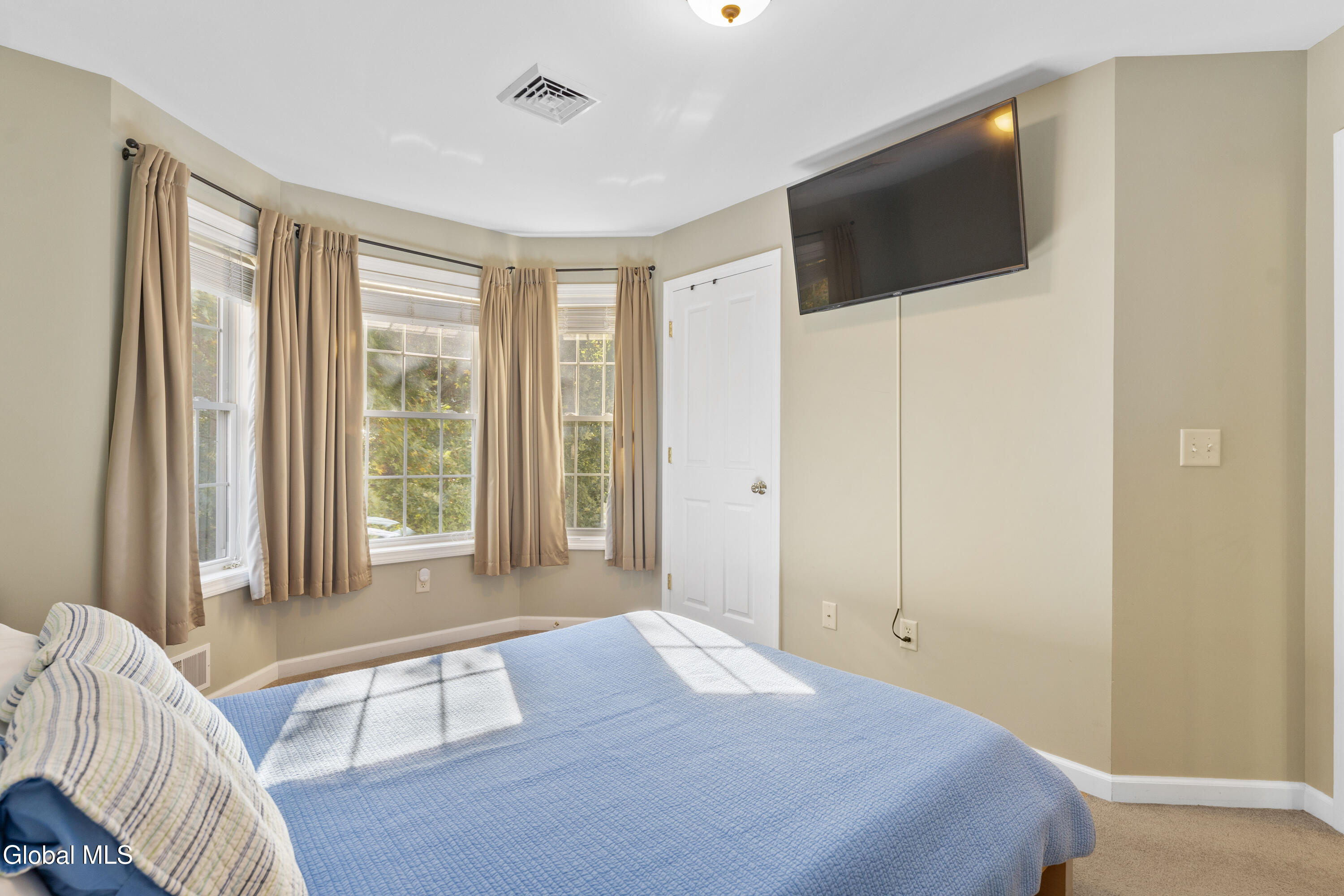 3884 State Route 9L, Unit 2