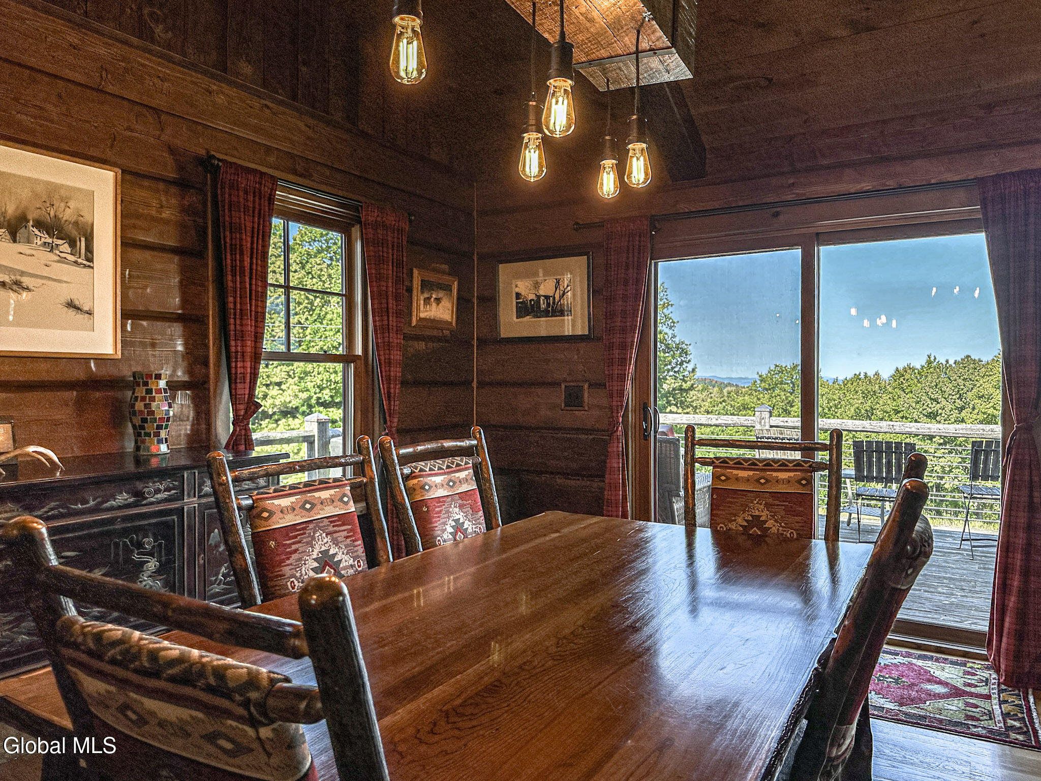 1661 Burch Road