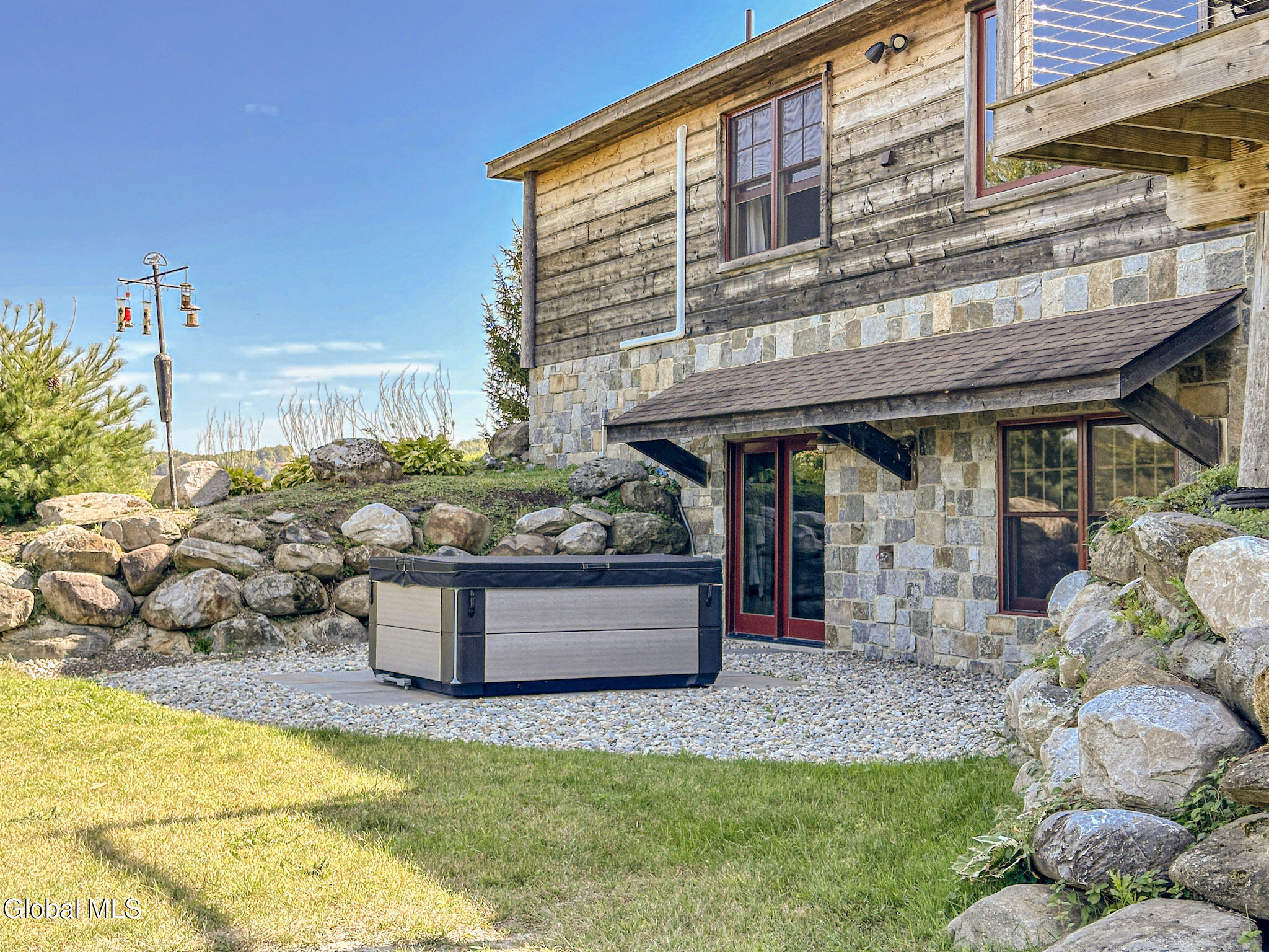 1661 Burch Road