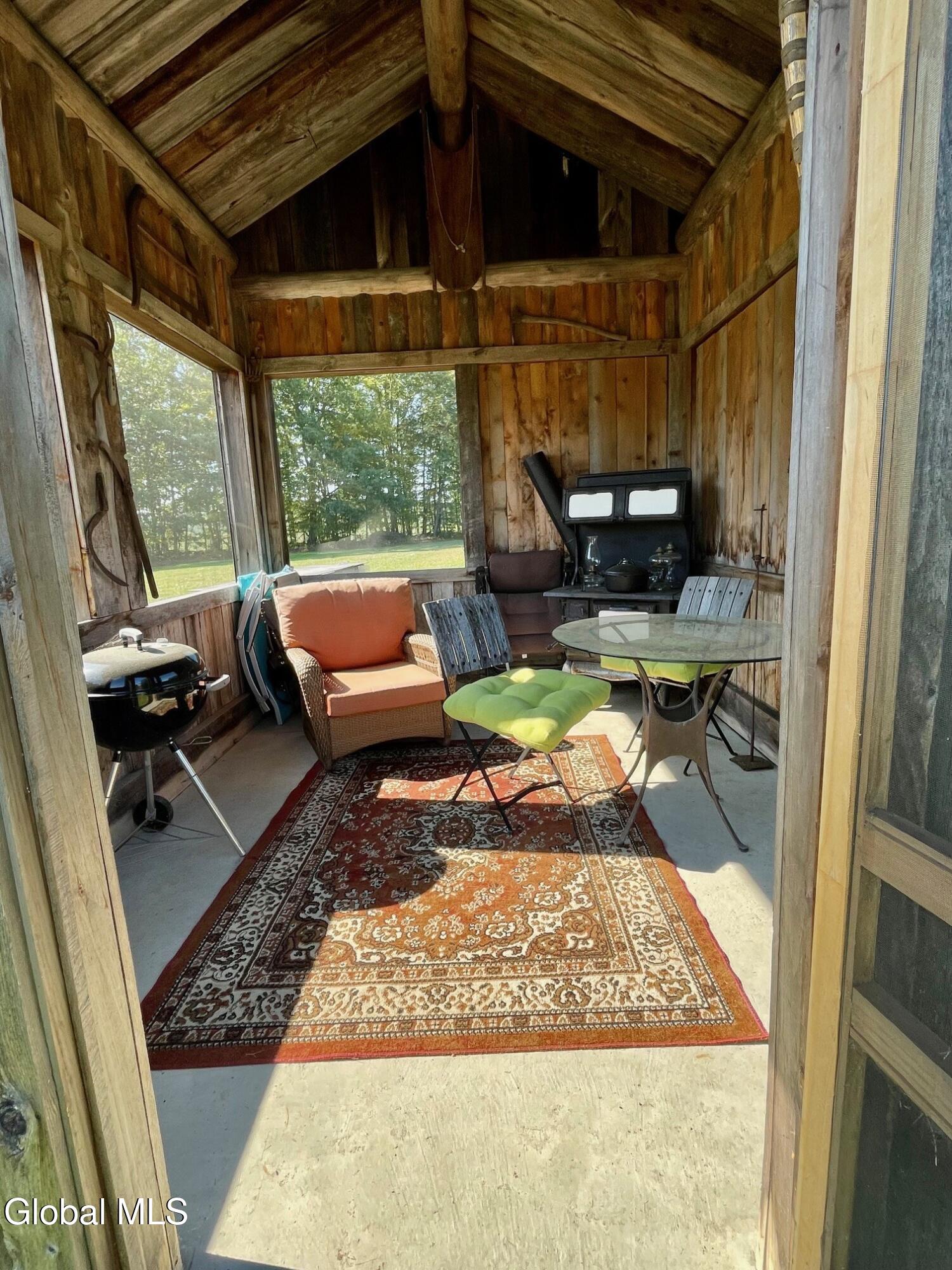 1661 Burch Road