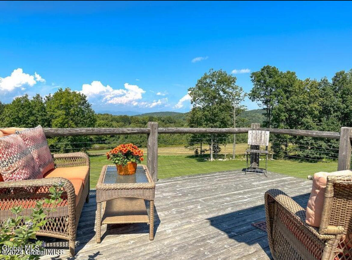 1661 Burch Road