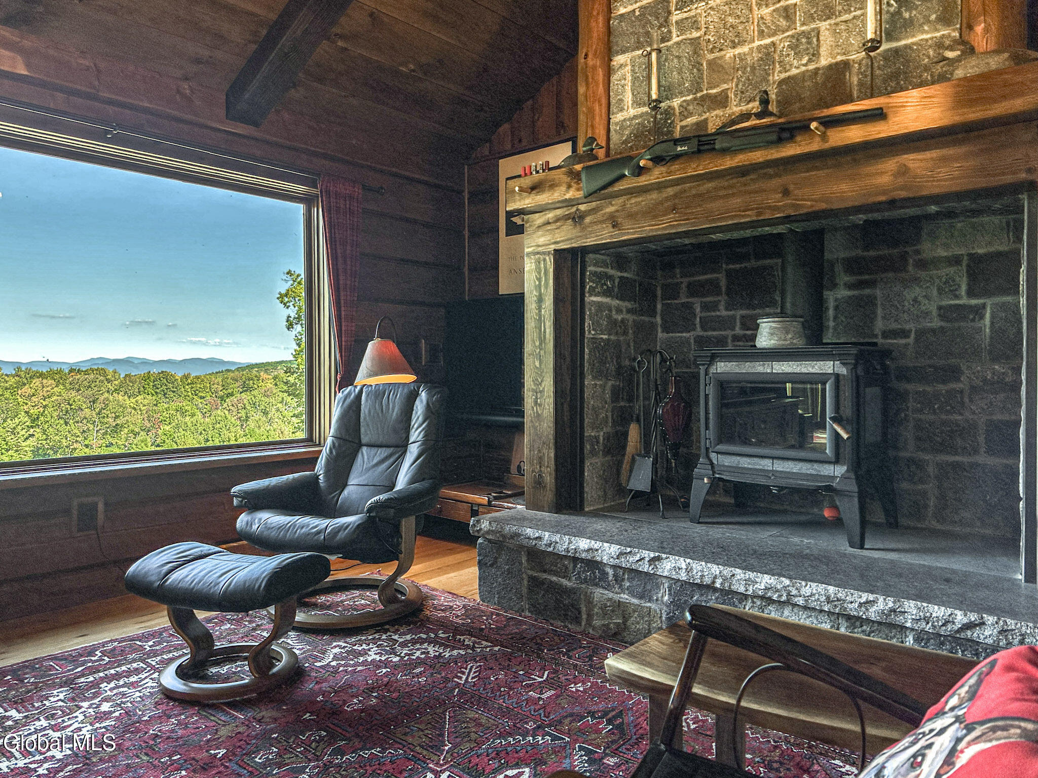 1661 Burch Road