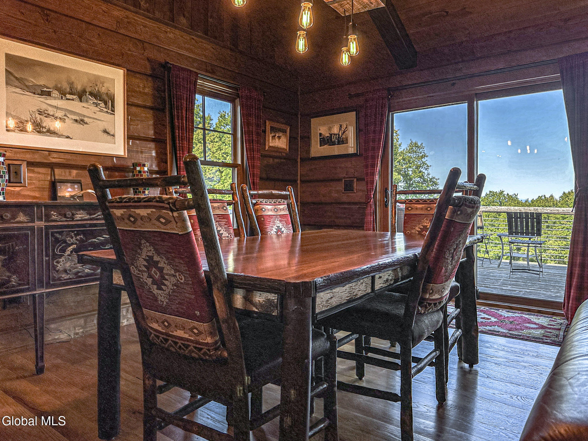 1661 Burch Road