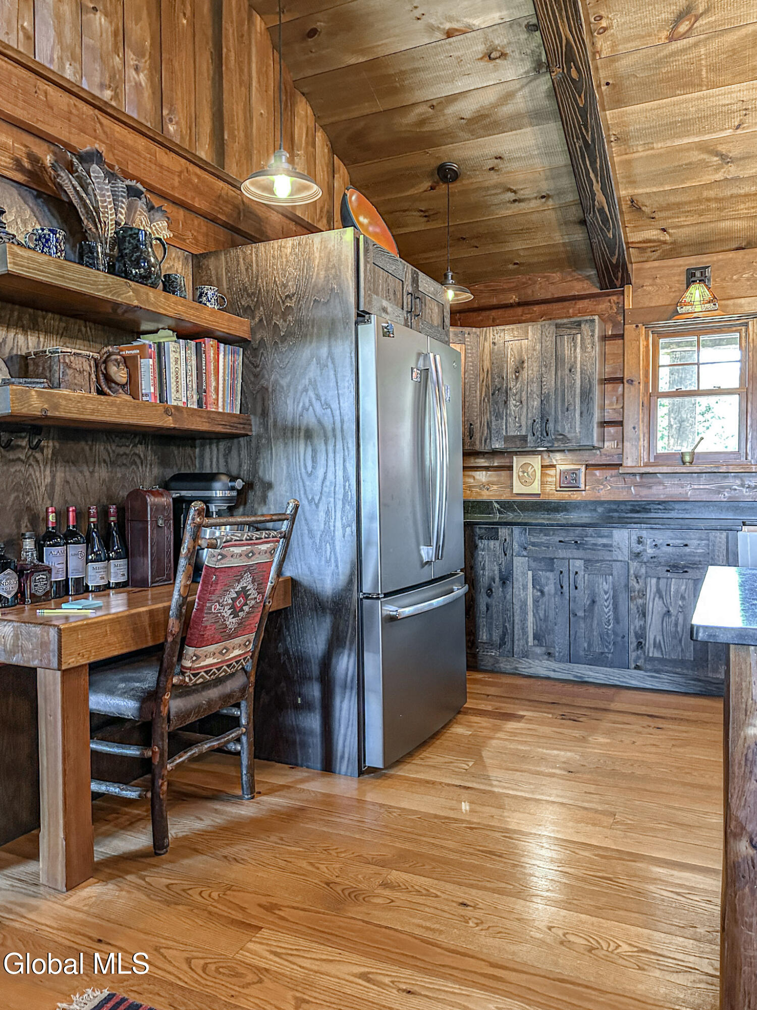 1661 Burch Road