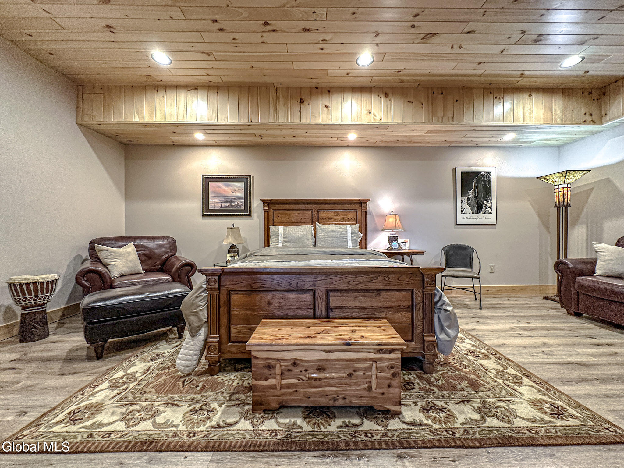 1661 Burch Road