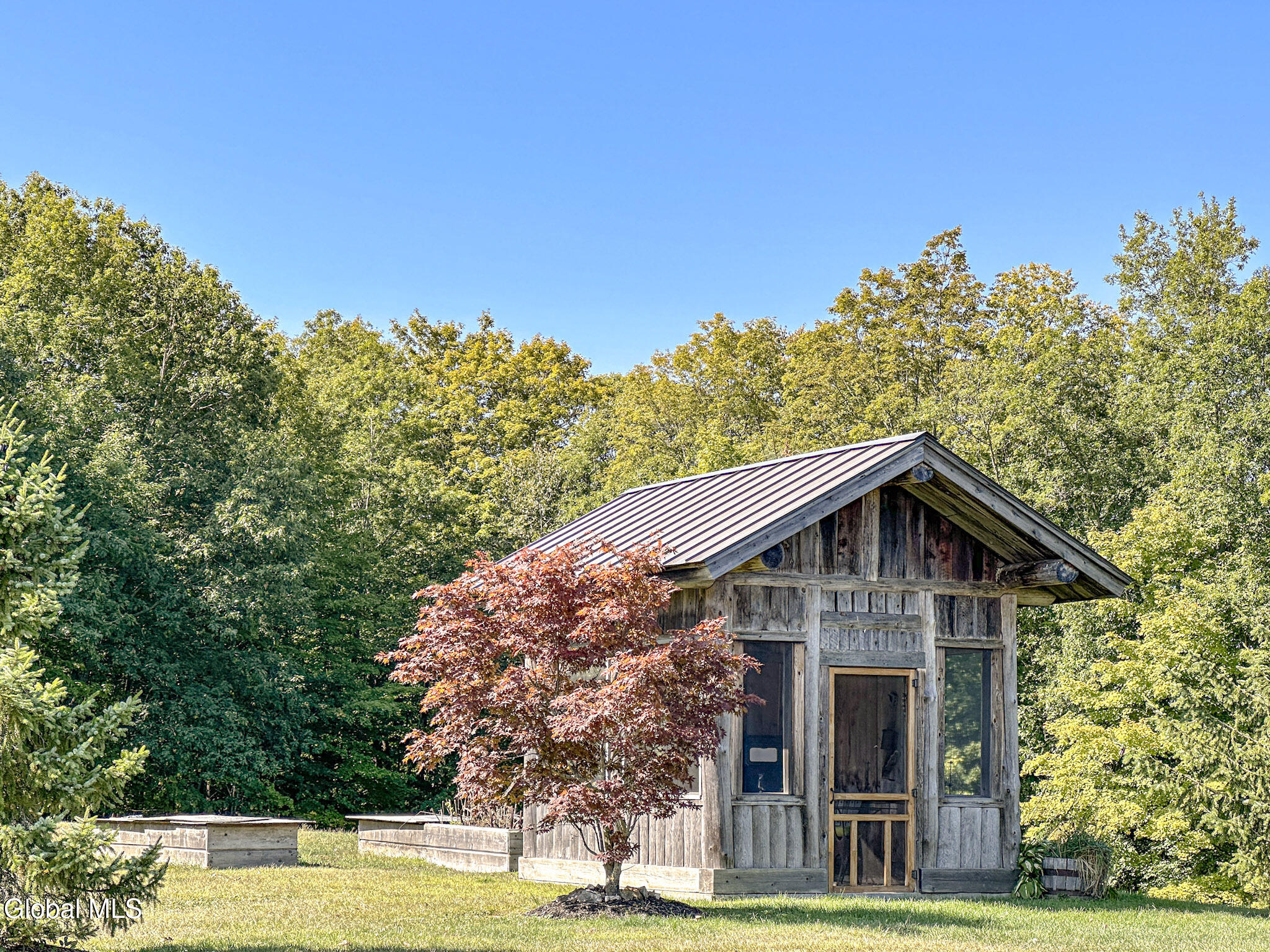 1661 Burch Road