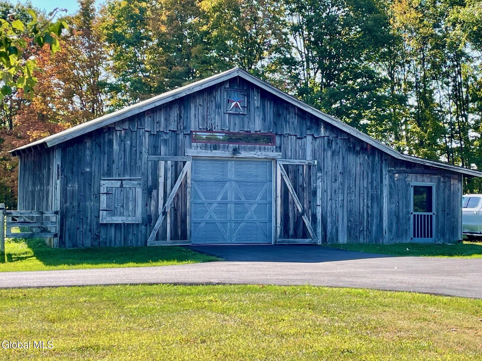 1661 Burch Road