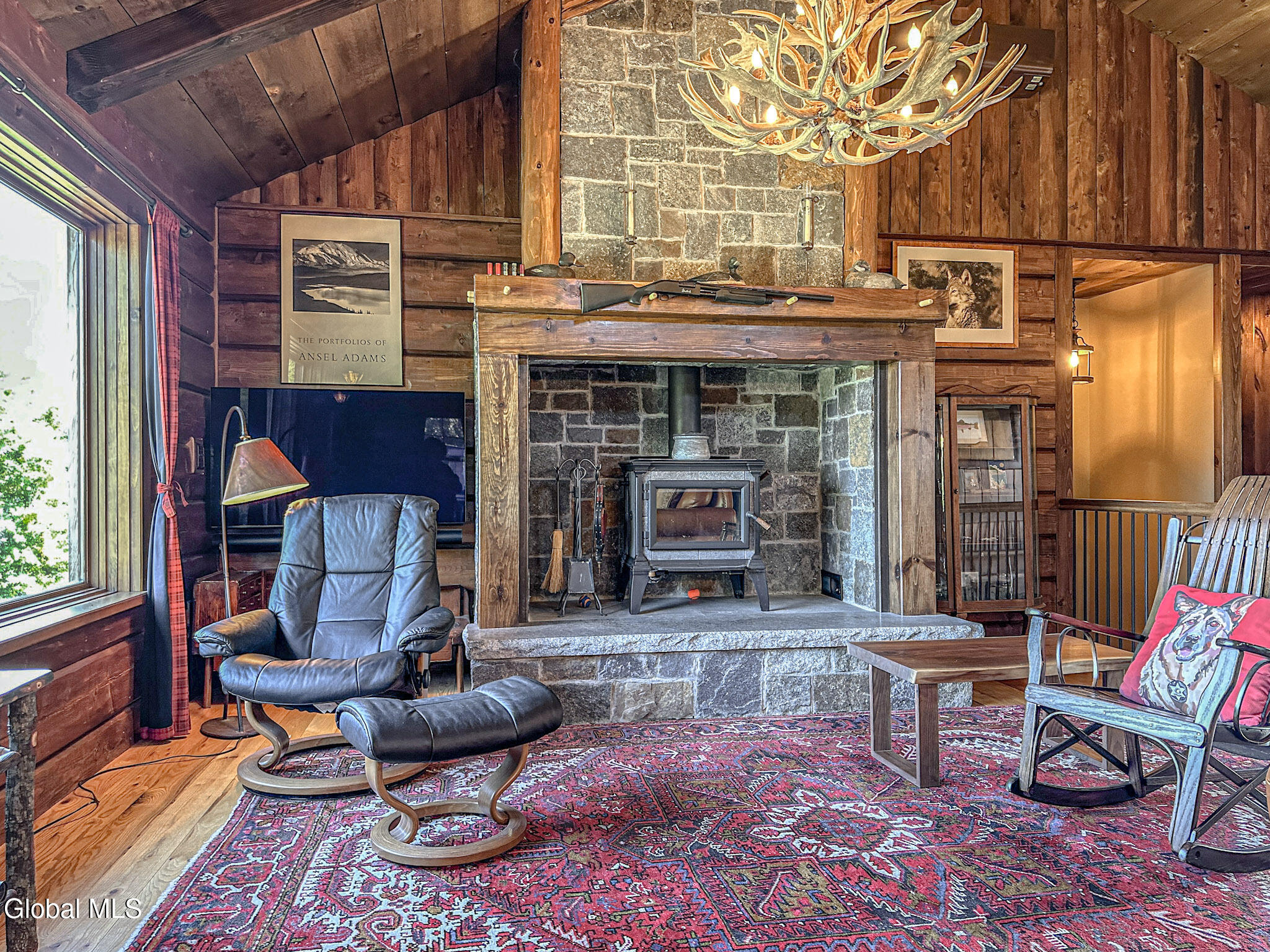 1661 Burch Road