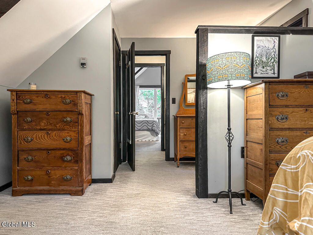 32 Heritage Vlg Road