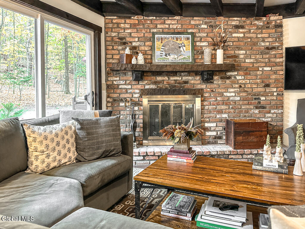 32 Heritage Vlg Road