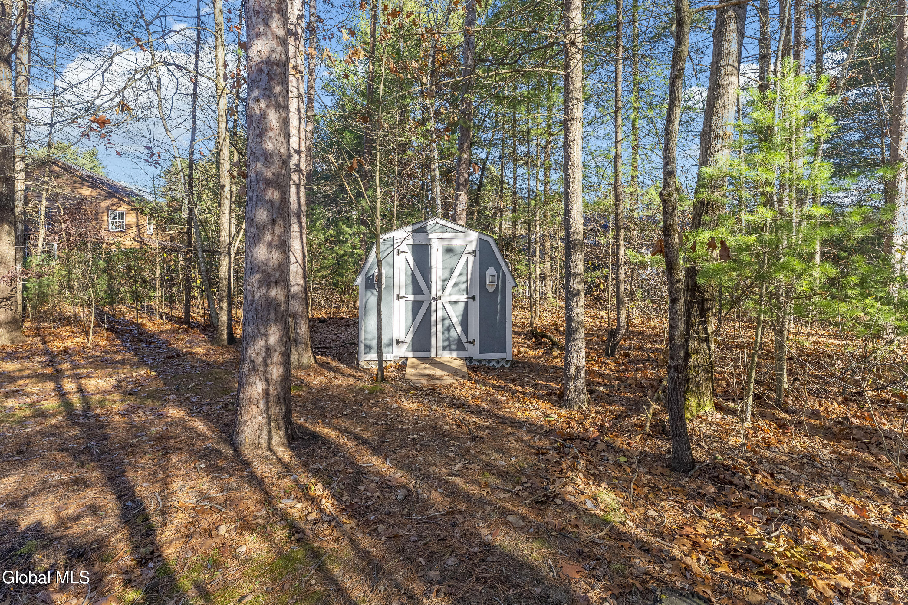 13 Mohawk Trail