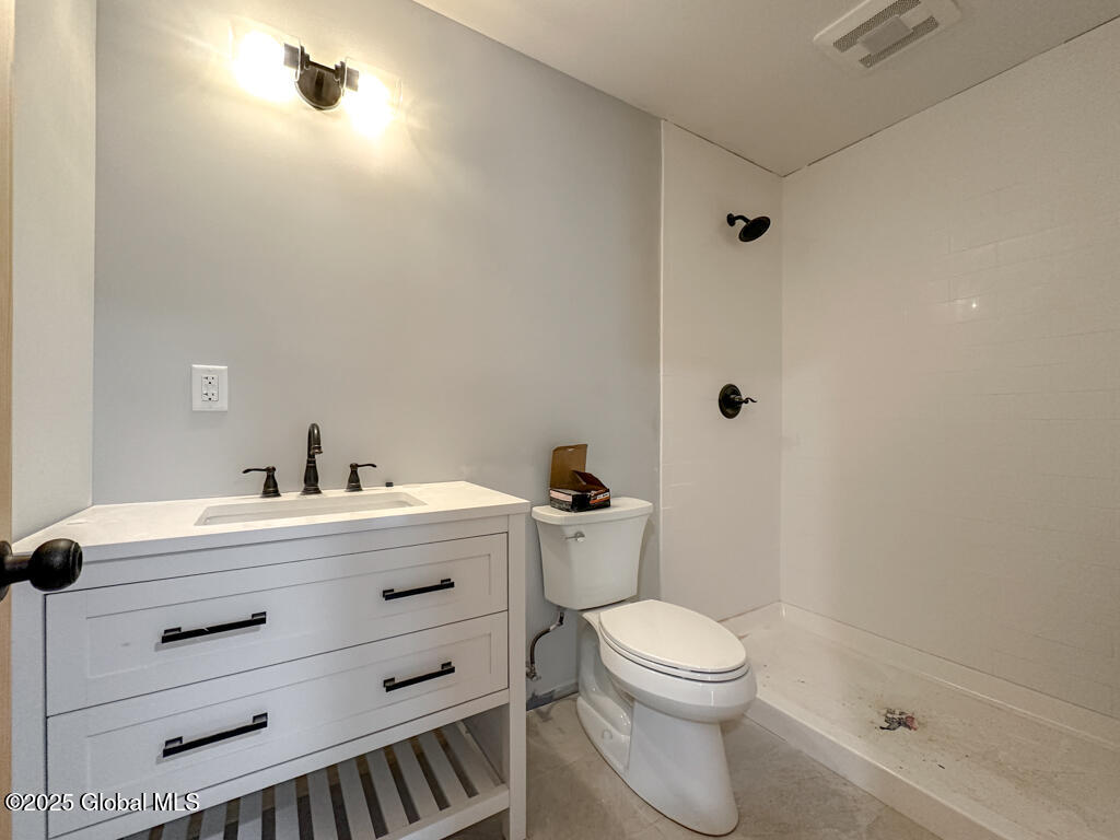 25 Forest Road