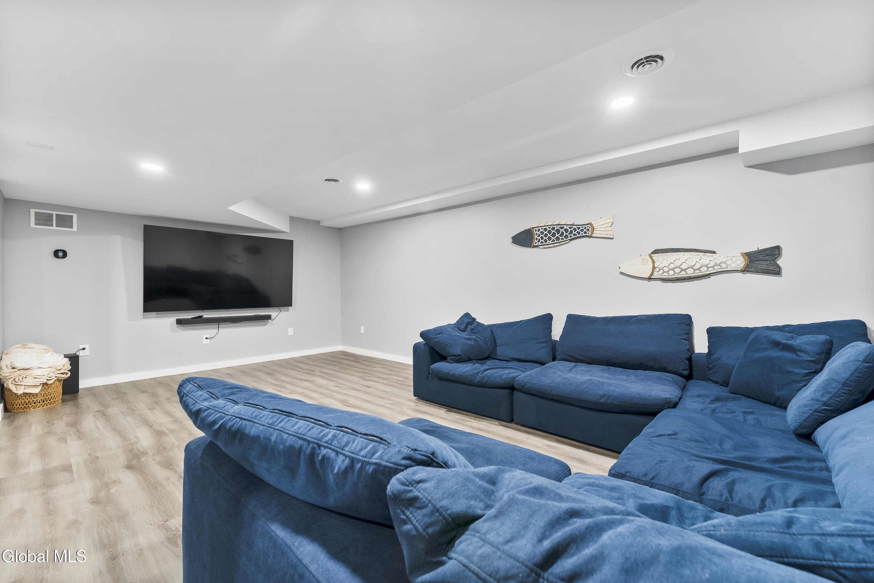 26 Shallow Beach Road