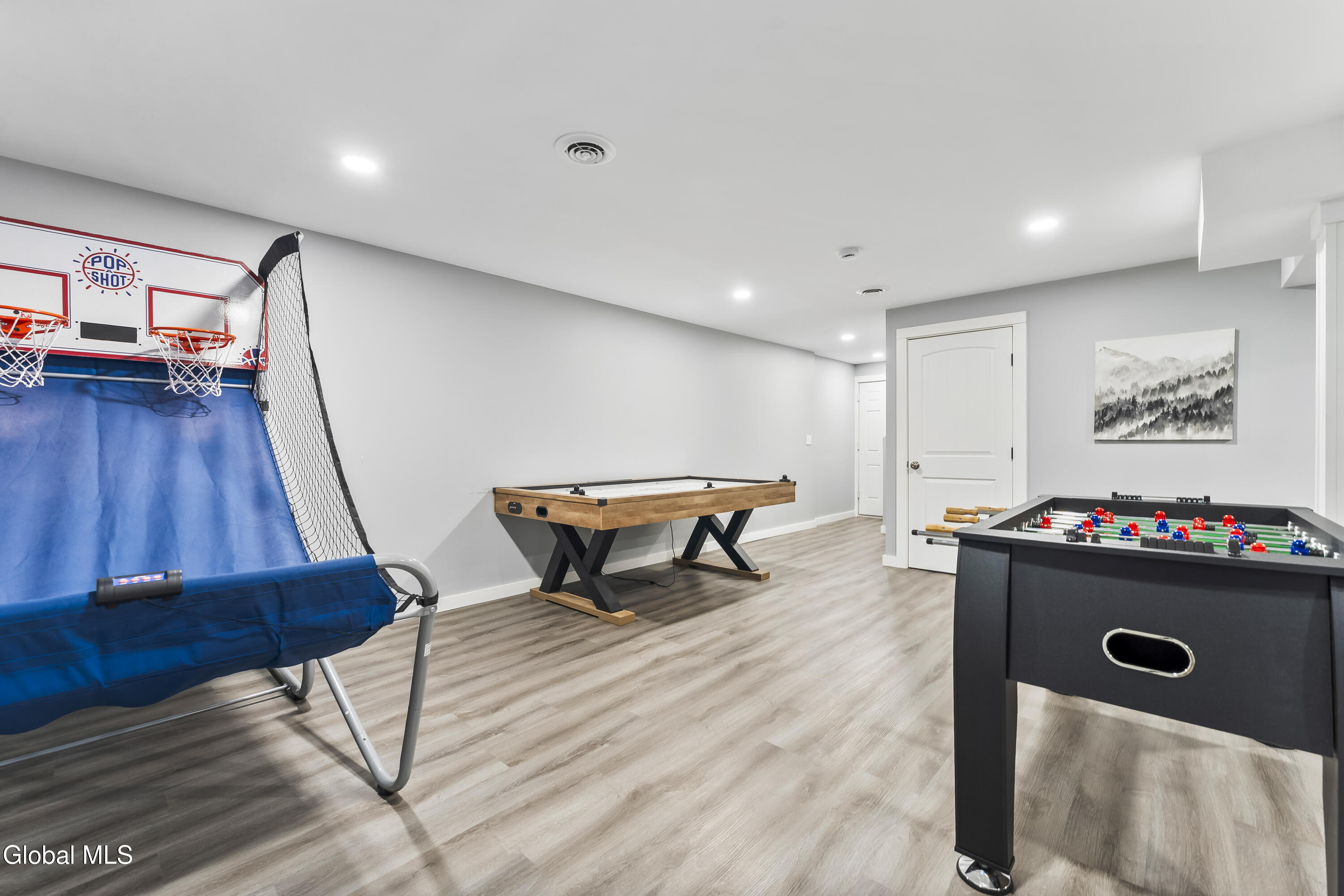 26 Shallow Beach Road
