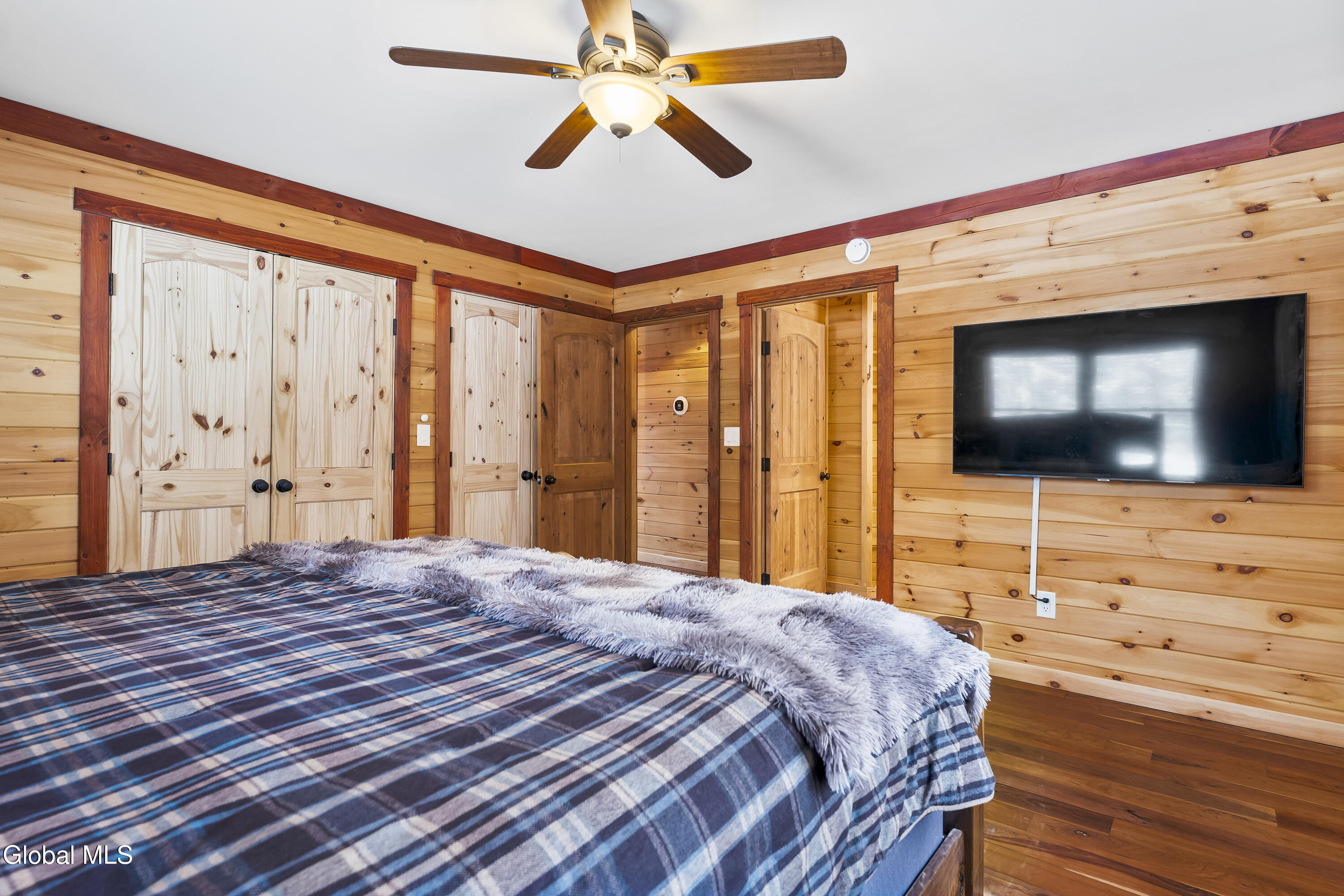 26 Shallow Beach Road