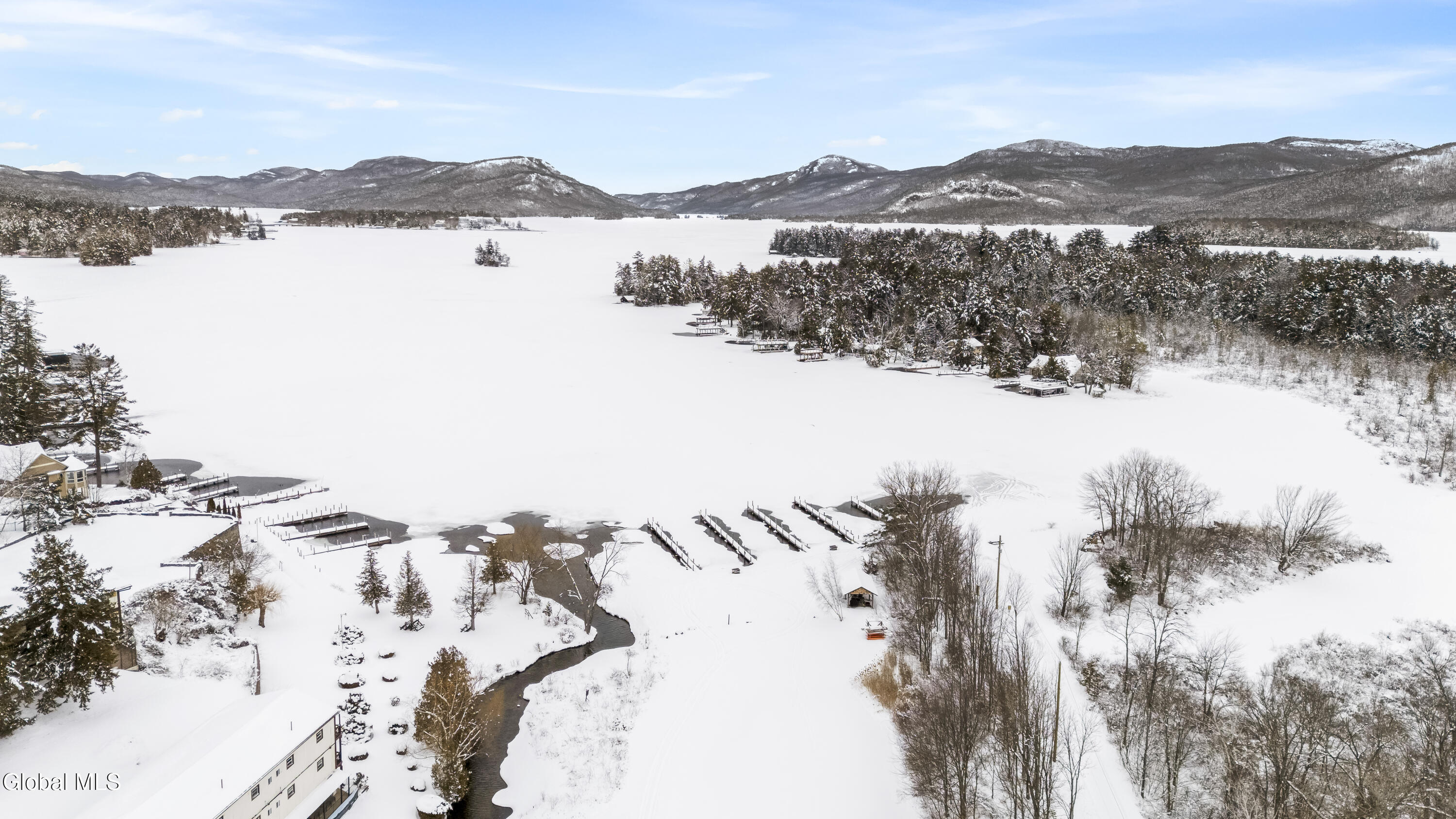 26 Shallow Beach Road