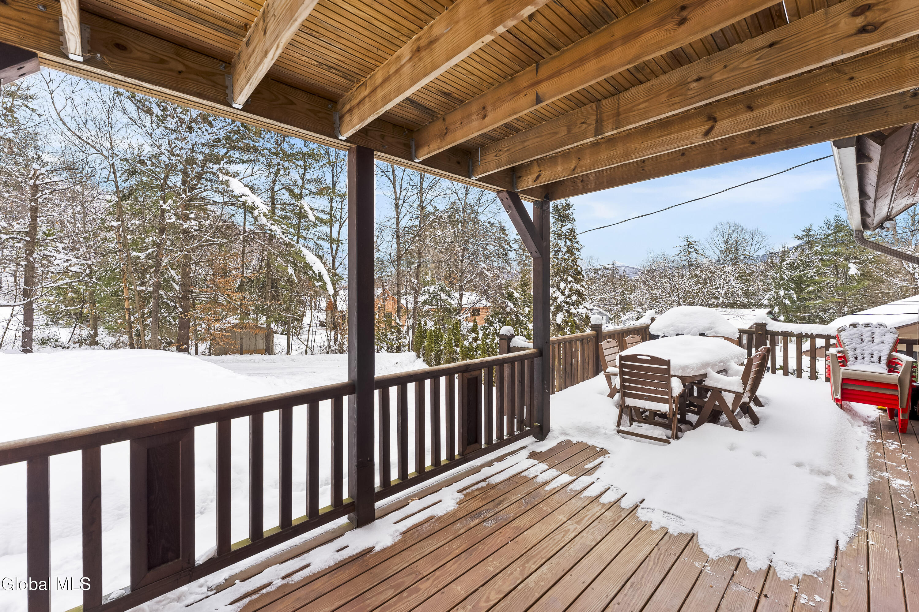 26 Shallow Beach Road
