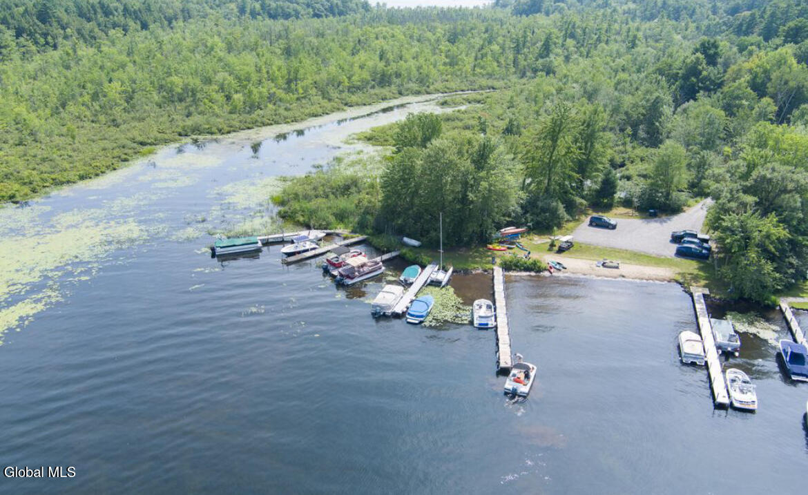 26 Shallow Beach Road