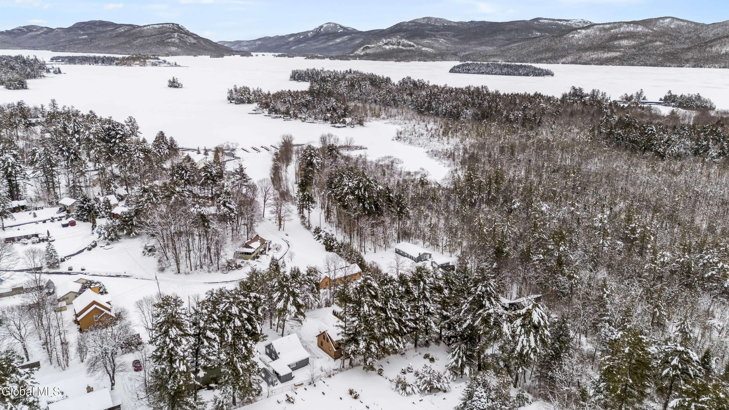 26 Shallow Beach Road