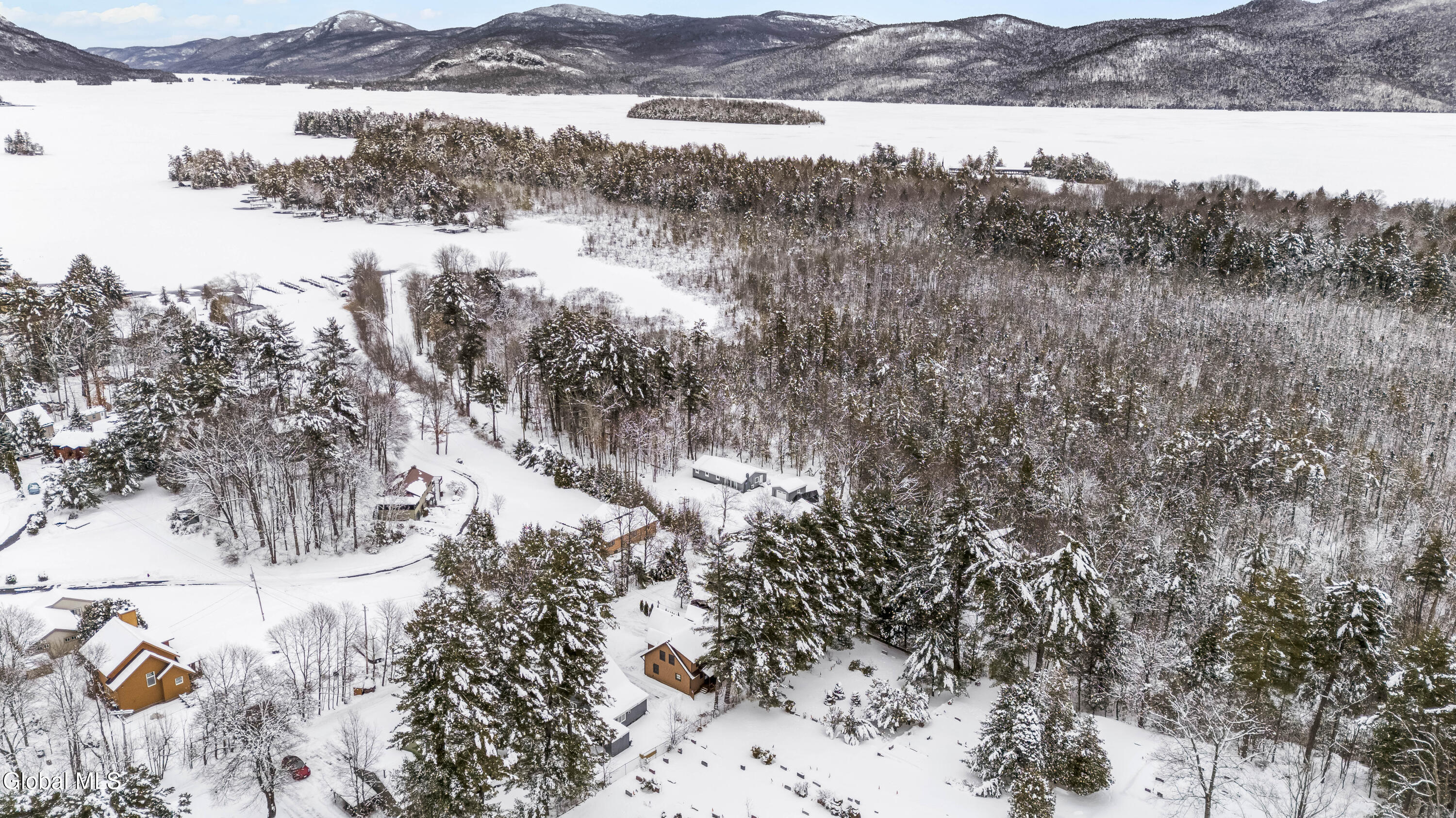 26 Shallow Beach Road