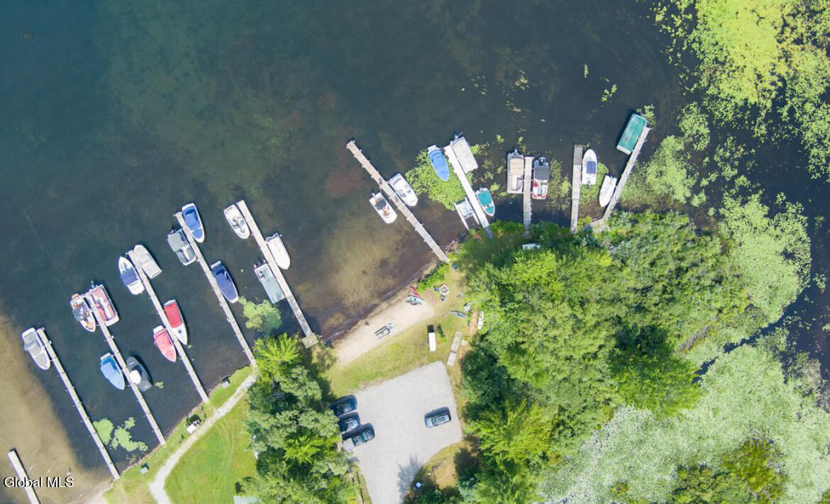 26 Shallow Beach Road