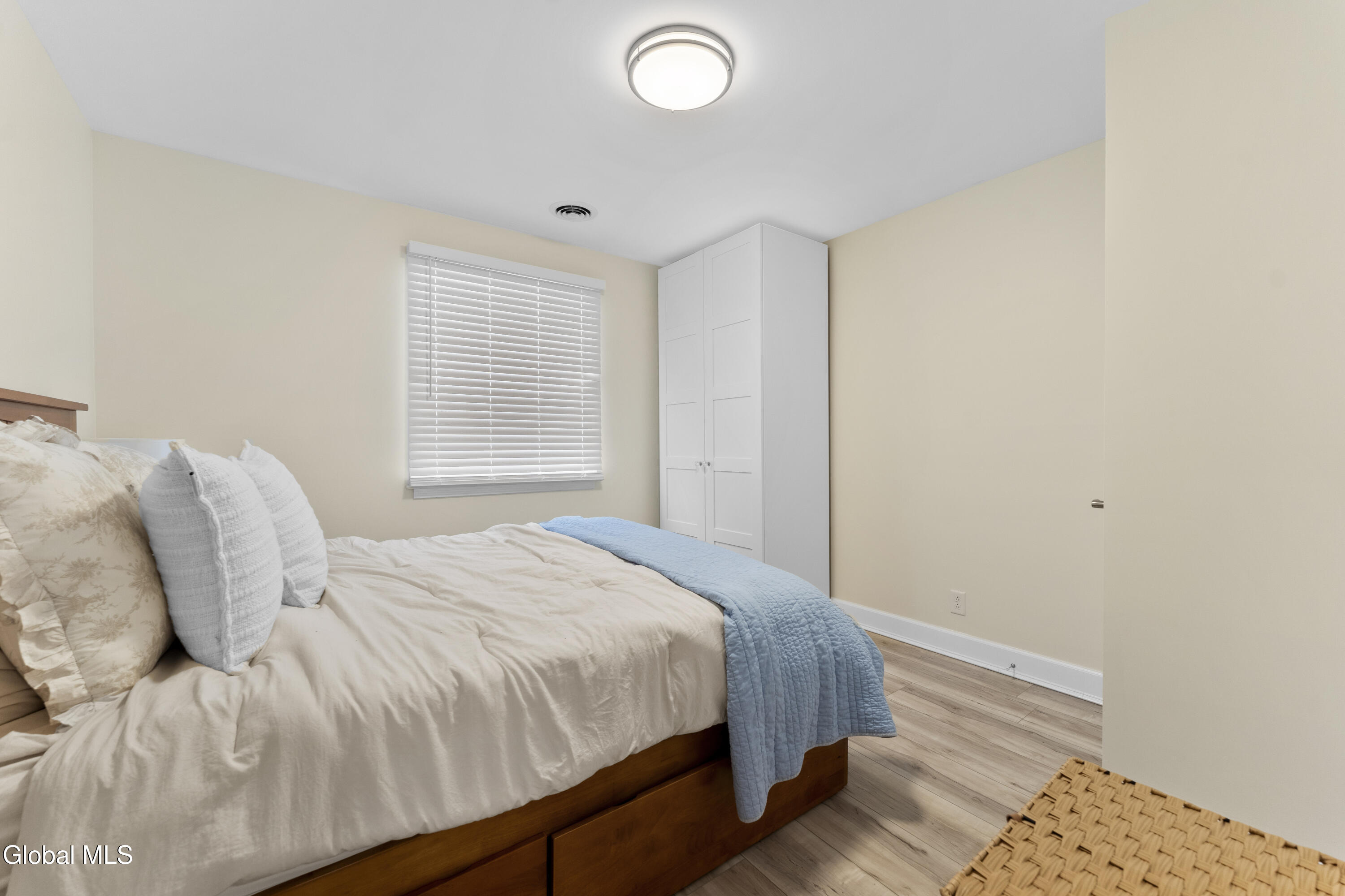 8 Higgins Road
