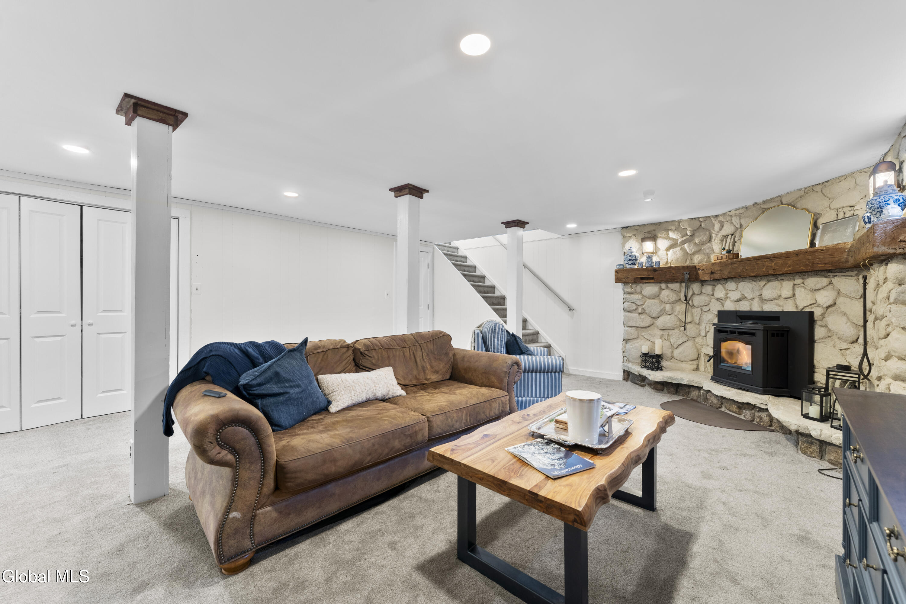 8 Higgins Road