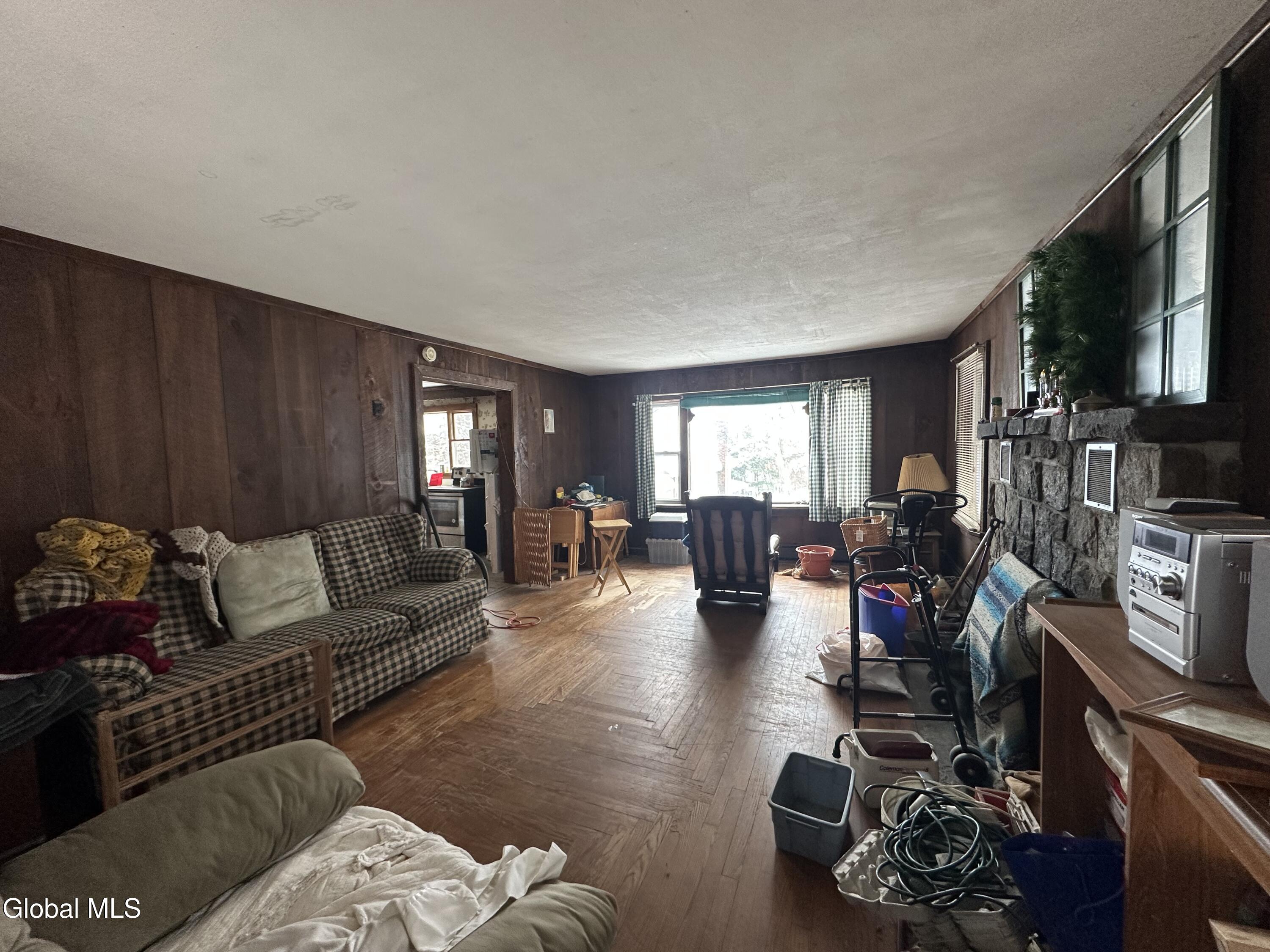 48-50 Horicon Avenue