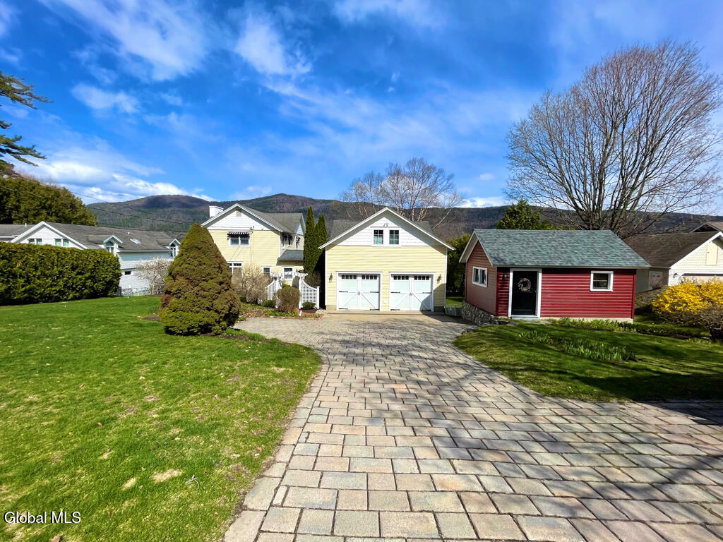 338 Cleverdale Road