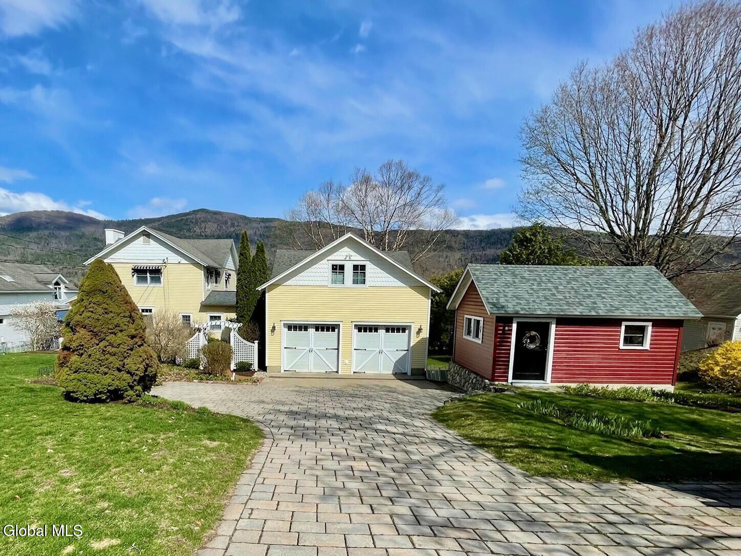 338 Cleverdale Road