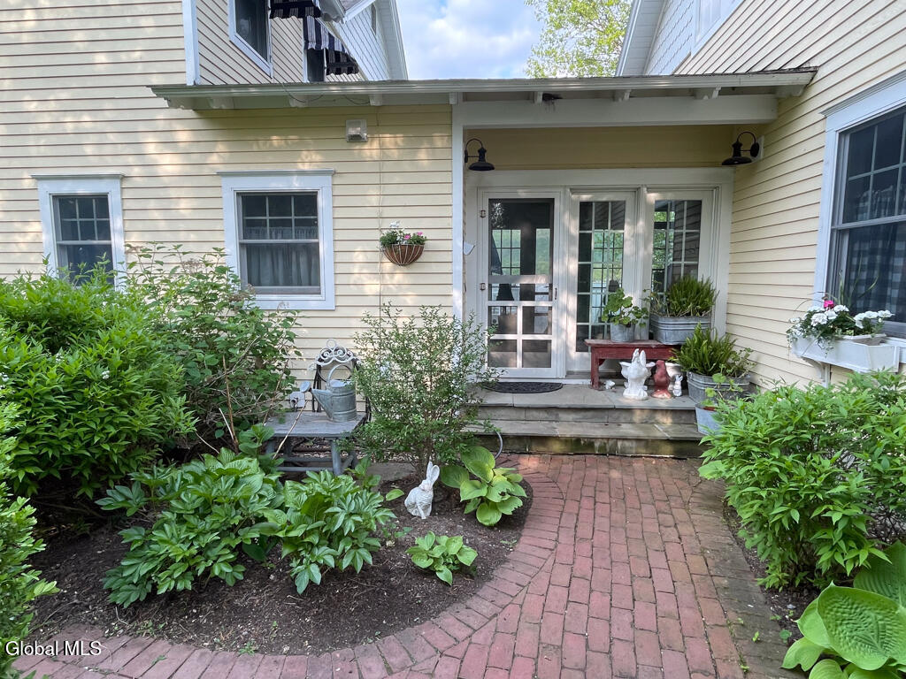 338 Cleverdale Road